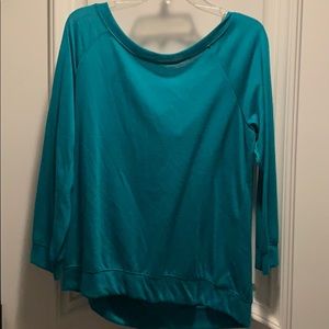 Cropped sleeve shirt